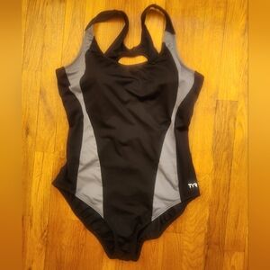 TYR Women's Maxfit Splice One Piece Racerback Padded Swimsuit Black/Gray Size 18